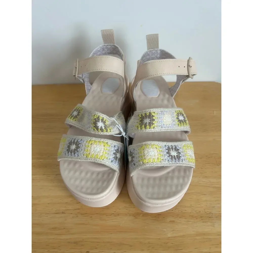 HeyDude Delray Buckle Cottage Crochet Sandals NWT Women's 8